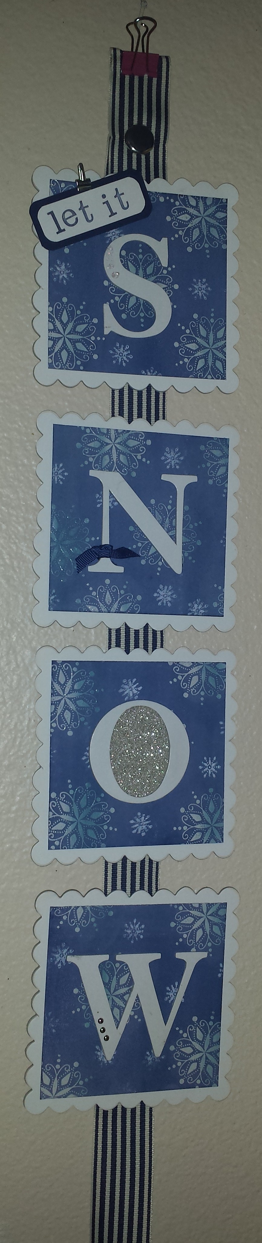 Let it Snow wall hang